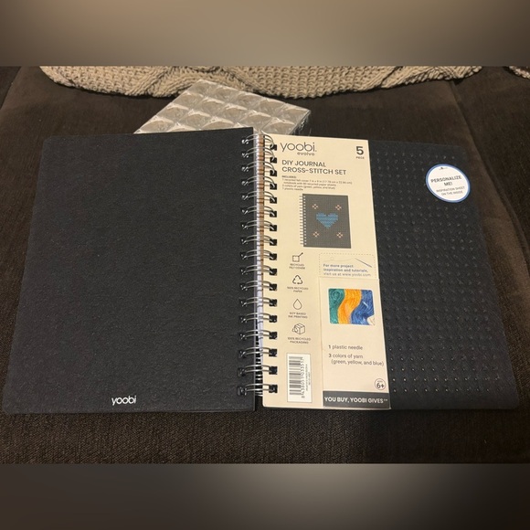 📚Yoobi Cross-Stitch Journal with Black Cover and Colorful Threads📚 - Picture 7 of 11